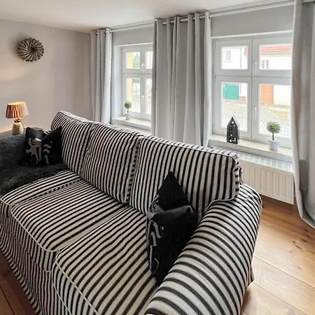 Ferienwohnung Rheinsberg アパート ラインスベルク